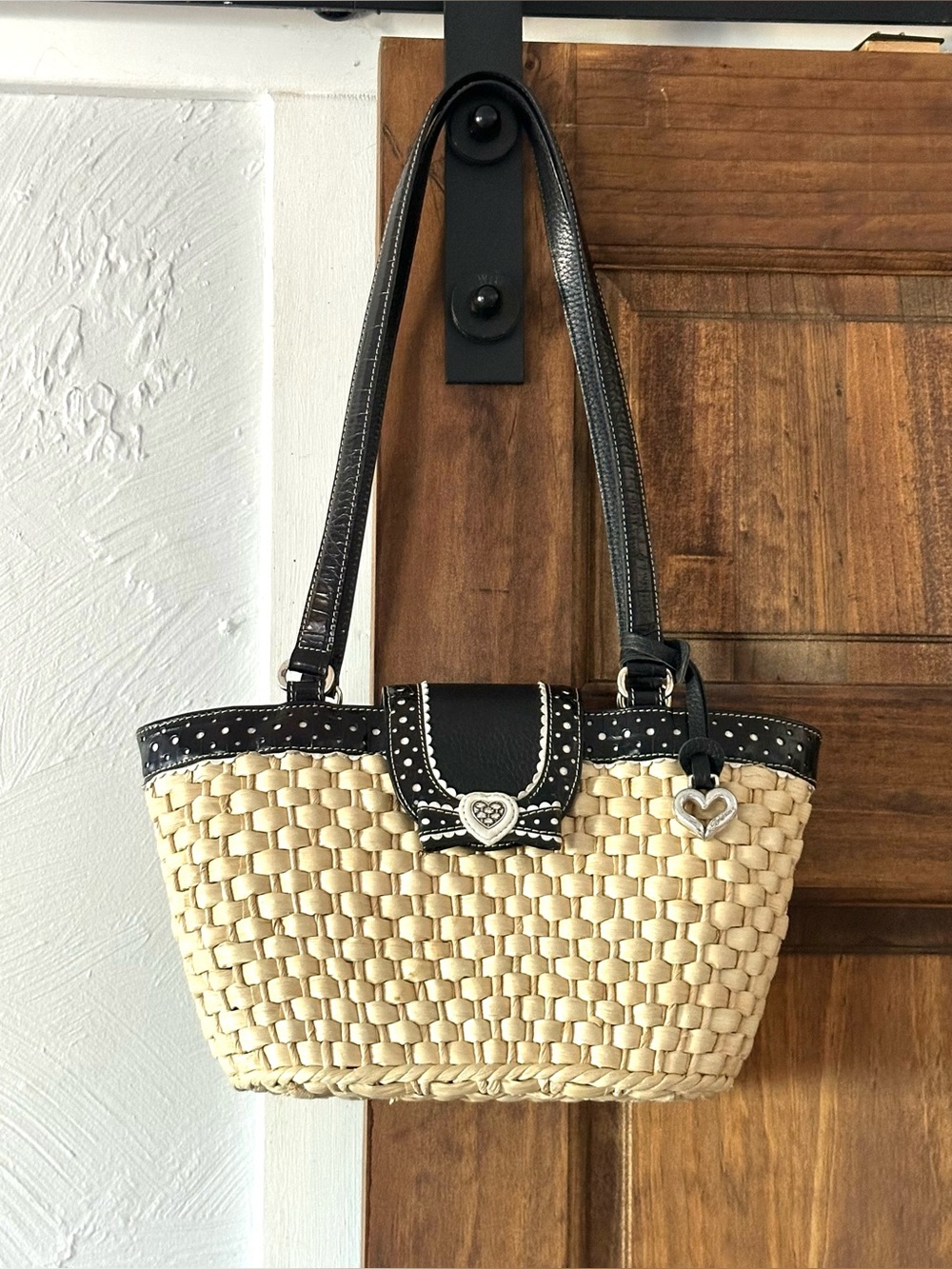 Brighton Straw Woven Tote Bag Heart Charm Shoulder Bag Black Trim - Picture 10 of 11